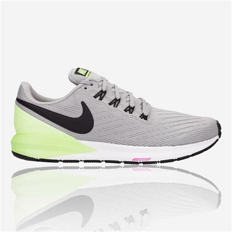 Nike shoes Zoom structure 22